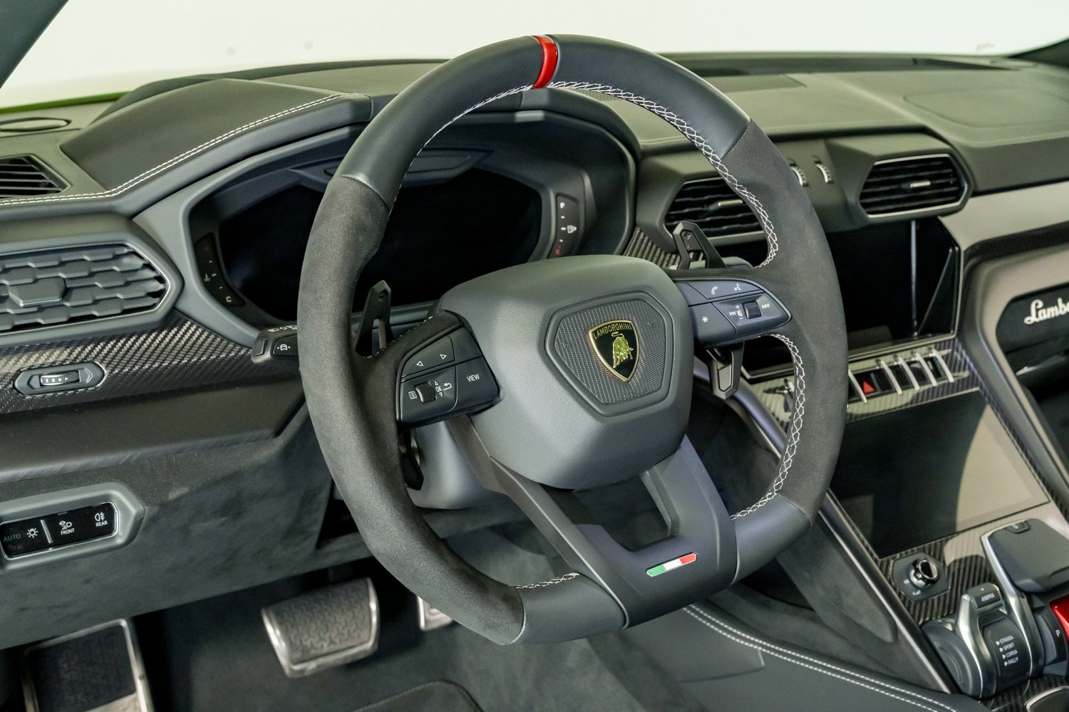 Used 2024 Lamborghini Urus Performante image 19