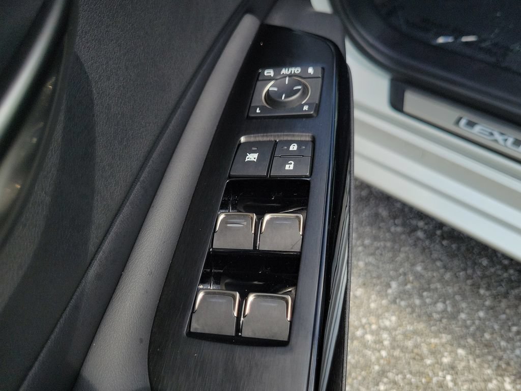Used 2024 Lexus ES 350 w/ Premium Package FWD image 20