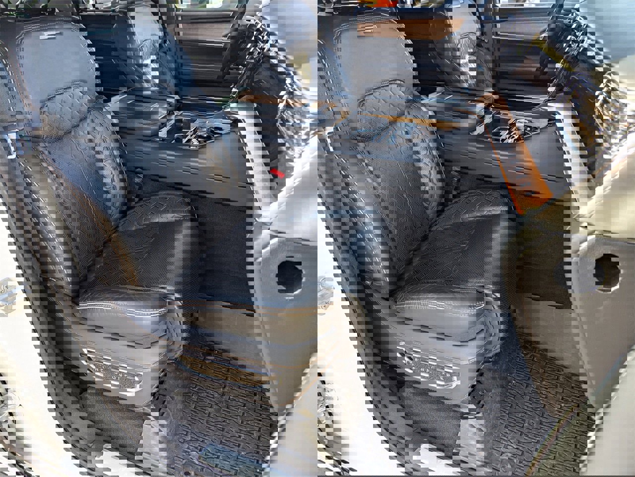 Used 2024 Jeep Grand Wagoneer L Series III image 13