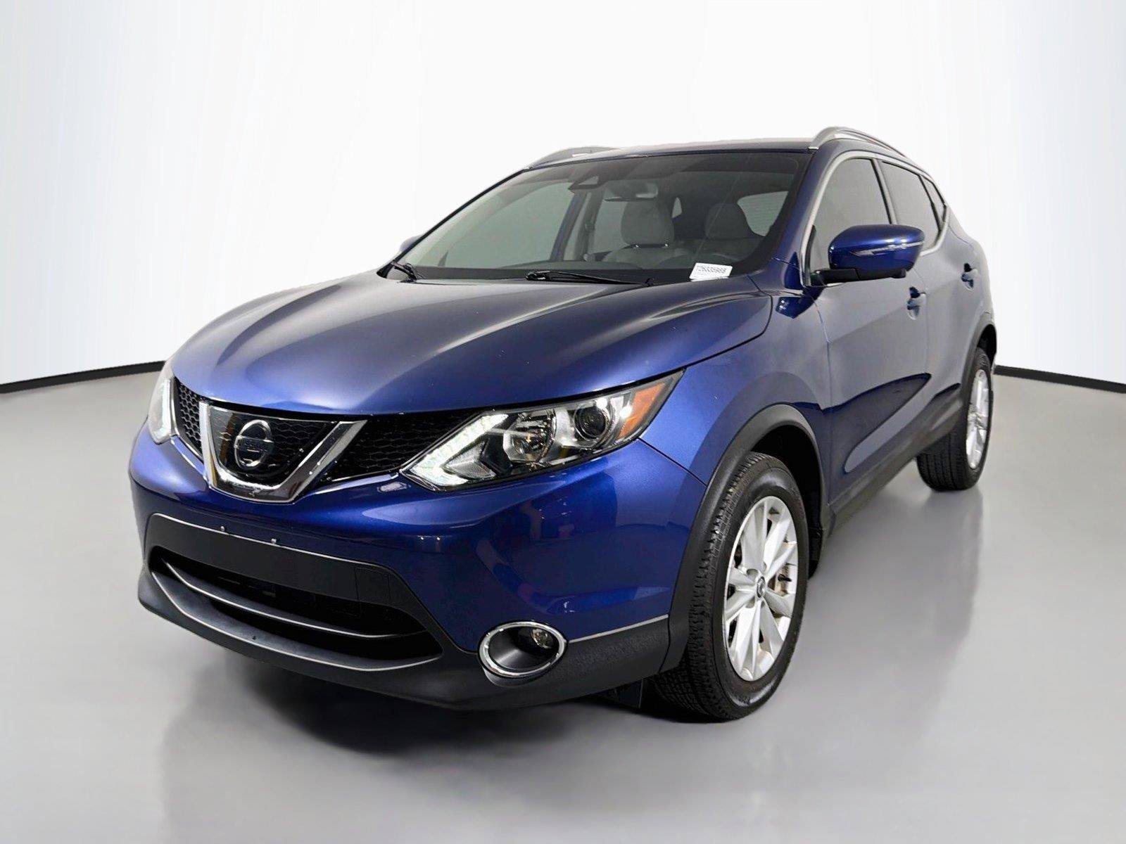 Used 2019 Nissan Rogue Sport SV w/ Technology Package FWD image 1
