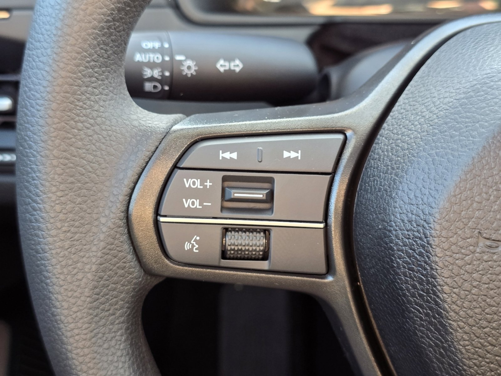 New 2025 Honda Accord SE image 32