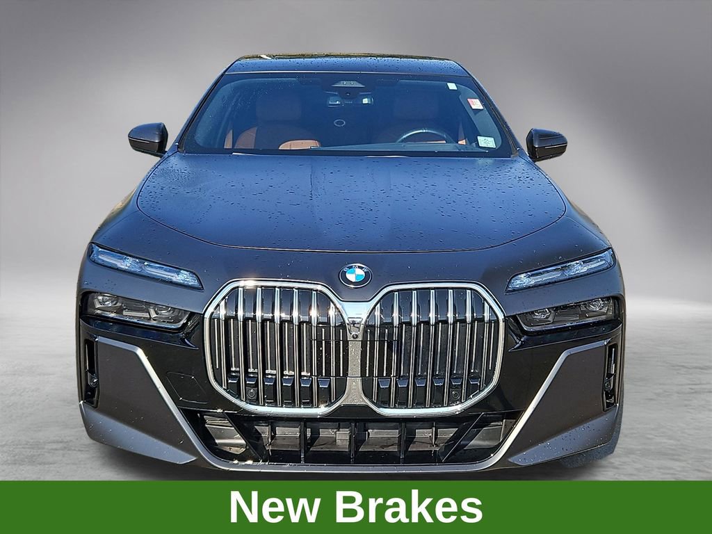 Used 2024 BMW 760i xDrive AWD/4WD video 2