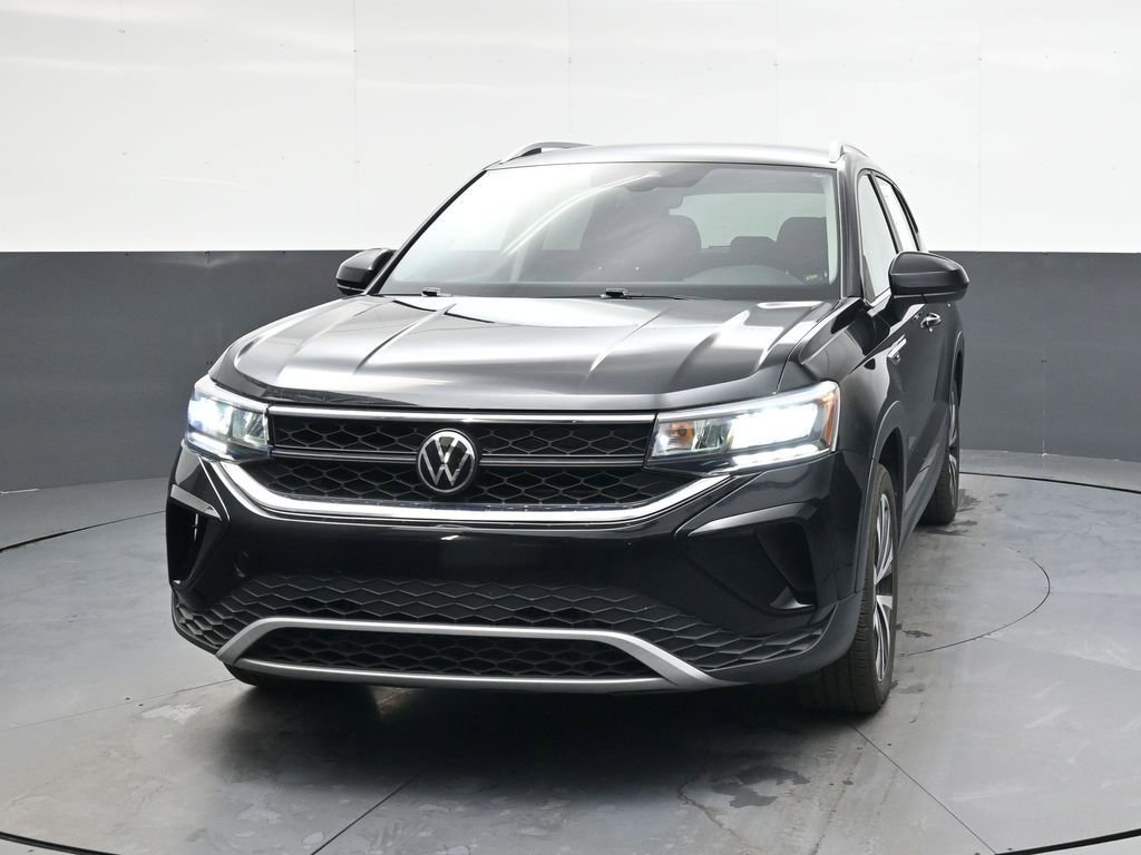Used 2024 Volkswagen Taos SE image 9