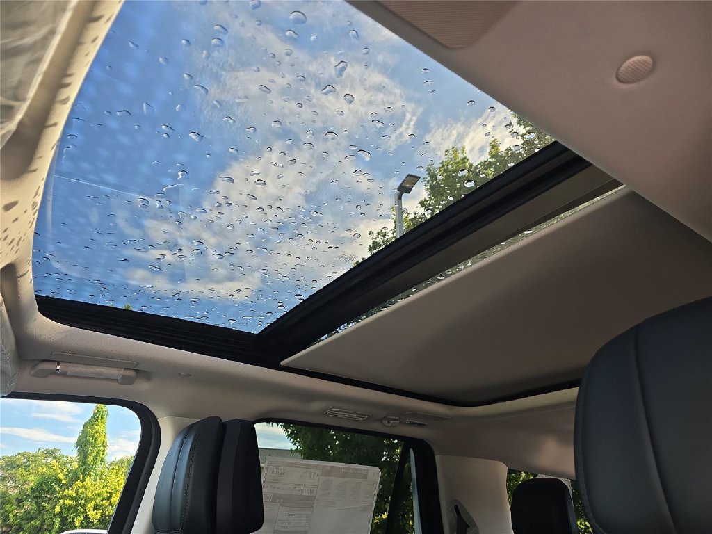 New 2026 Lincoln Navigator Reserve AWD/4WD image 24