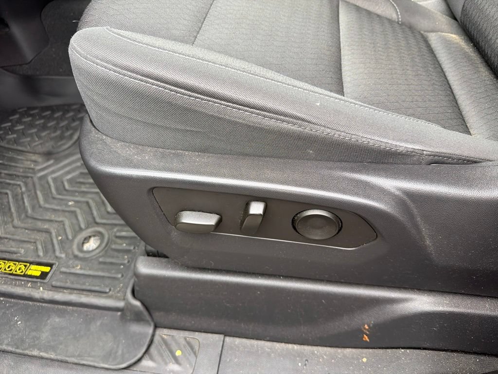 Used 2023 Chevrolet Silverado 1500 Custom AWD/4WD image 19