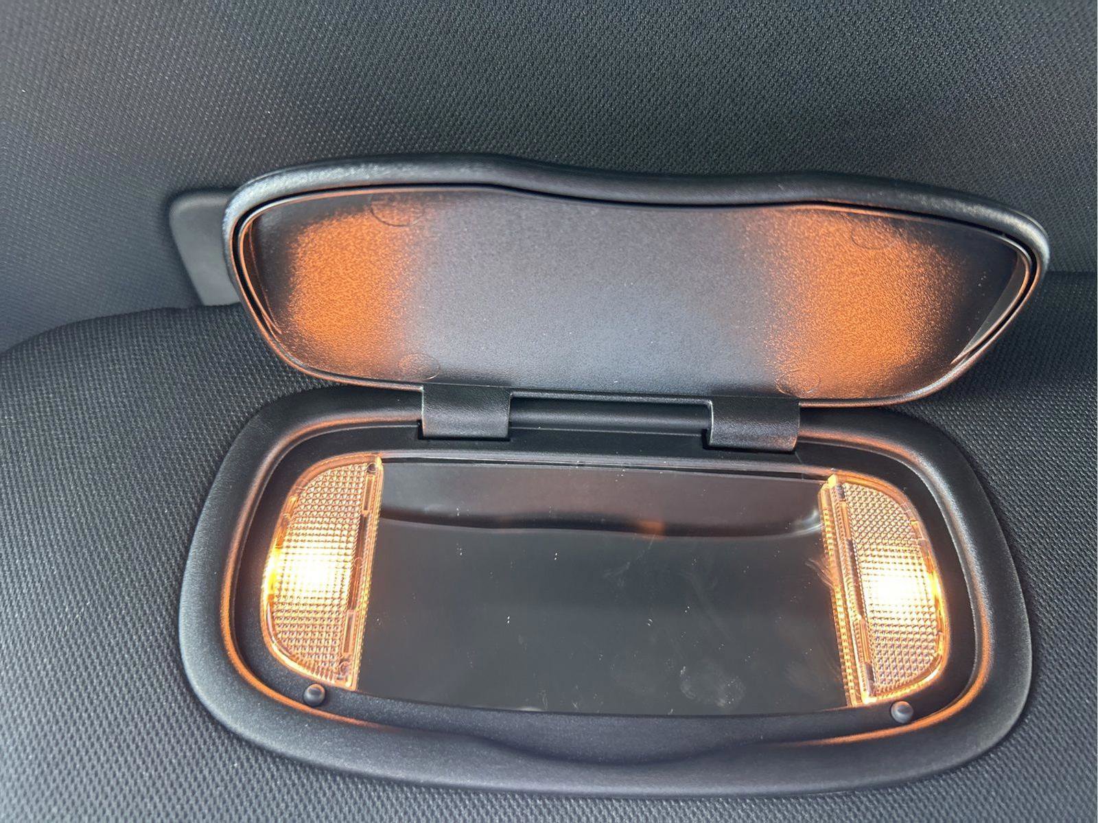 New 2026 Chrysler Voyager LX image 21