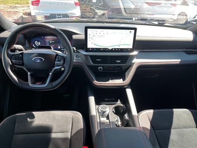 Used 2025 Ford Explorer ST image 7