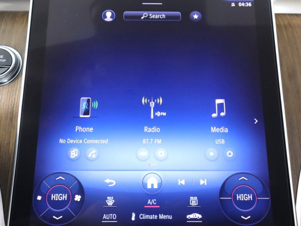 Used 2022 Mercedes-Benz C 300 Sedan image 18