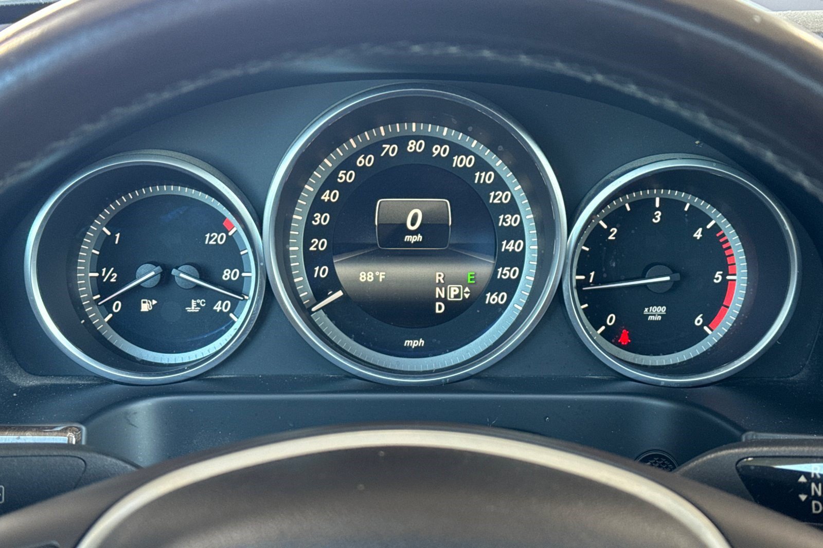 Used 2015 Mercedes-Benz E 250 BlueTEC 4MATIC Sedan image 23