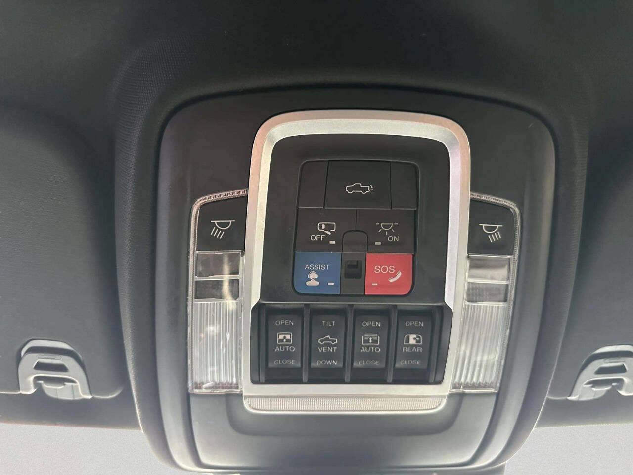Used 2019 RAM 1500 Limited AWD/4WD image 33
