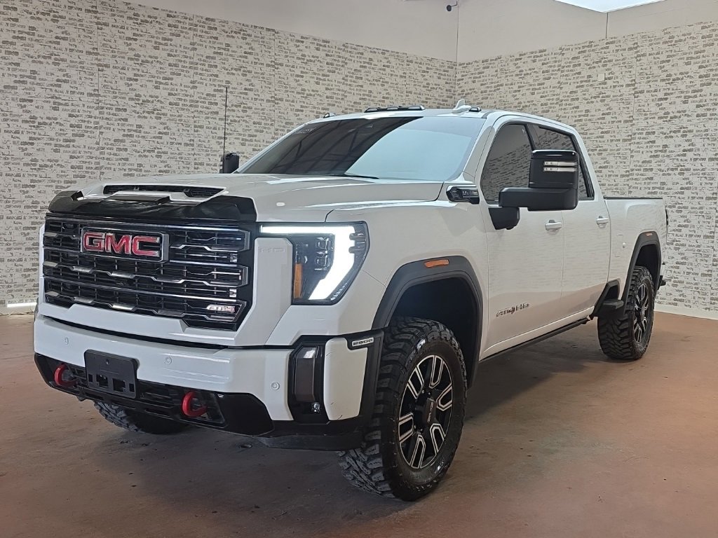 Used 2024 GMC Sierra 2500 AT4 w/ Technology Package image 3