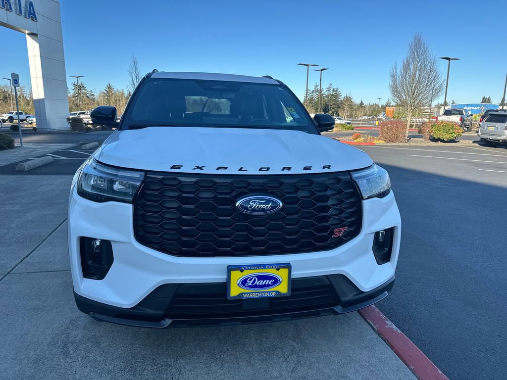 Used 2025 Ford Explorer ST AWD/4WD image 7
