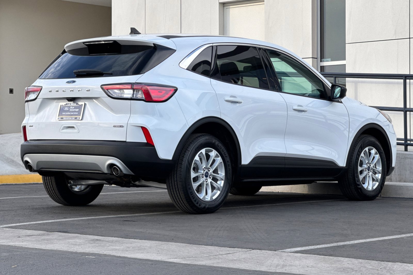 Certified 2022 Ford Escape SE w/ Convenience Package image 3