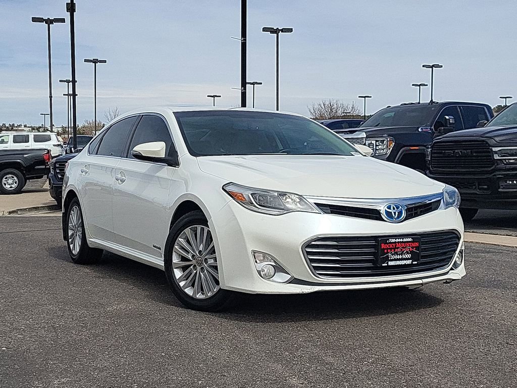 Used 2013 Toyota Avalon XLE Touring image 2
