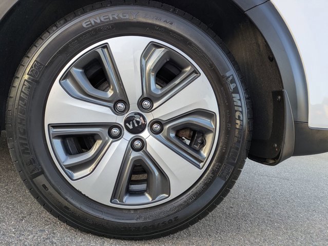 Used 2018 Kia Niro EX Premium FWD image 22