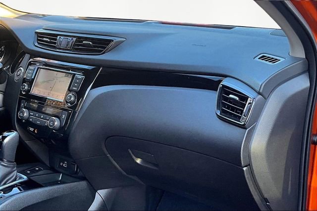 Used 2022 Nissan Rogue Sport SL image 18