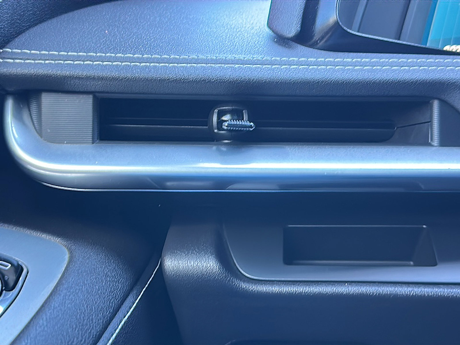 Certified 2023 Chevrolet Corvette Stingray Coupe w/ Z51 Performance Package image 32