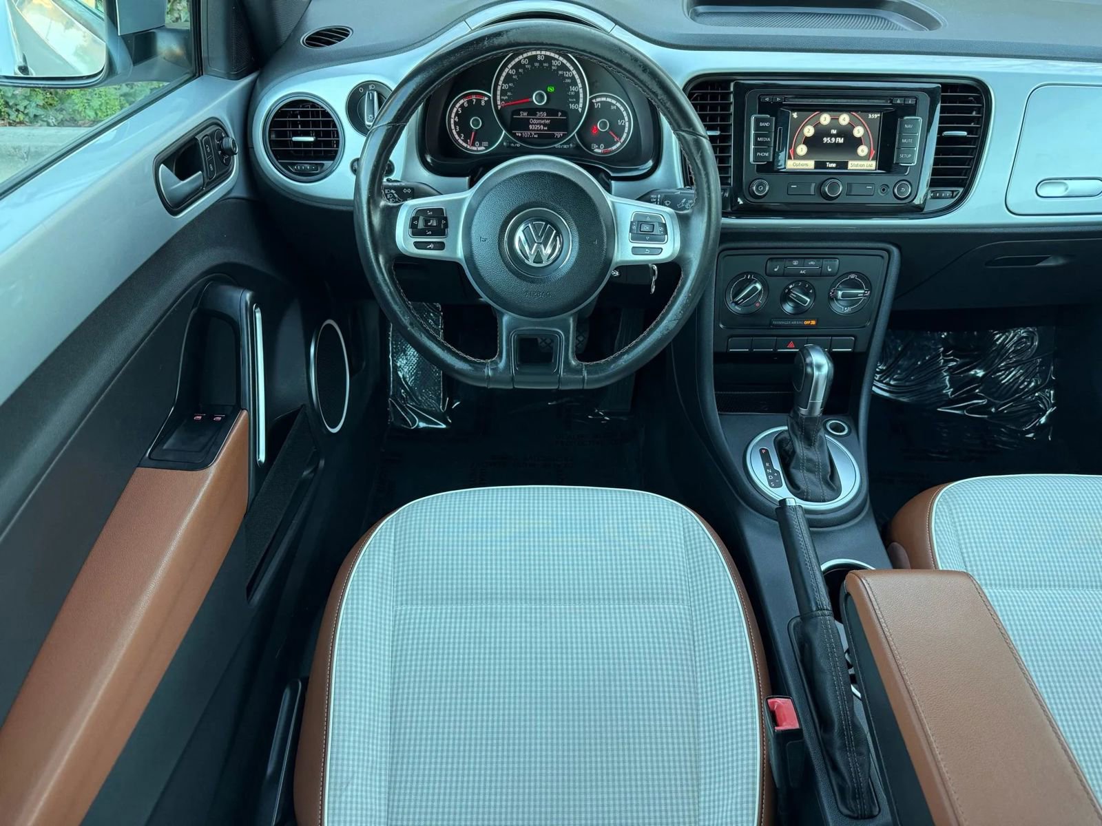 Used 2015 Volkswagen Beetle 1.8T Classic image 21