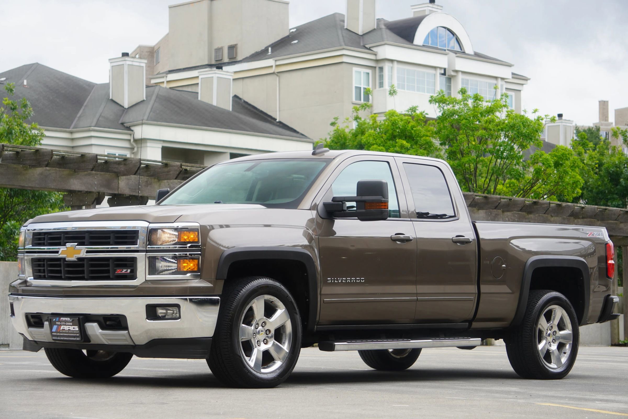 Used 2015 Chevrolet Silverado 1500 LT w/ LT Convenience Package AWD/4WD image 6