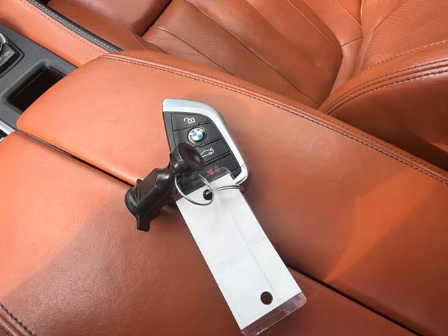 Used 2016 BMW X5 M AWD/4WD image 34