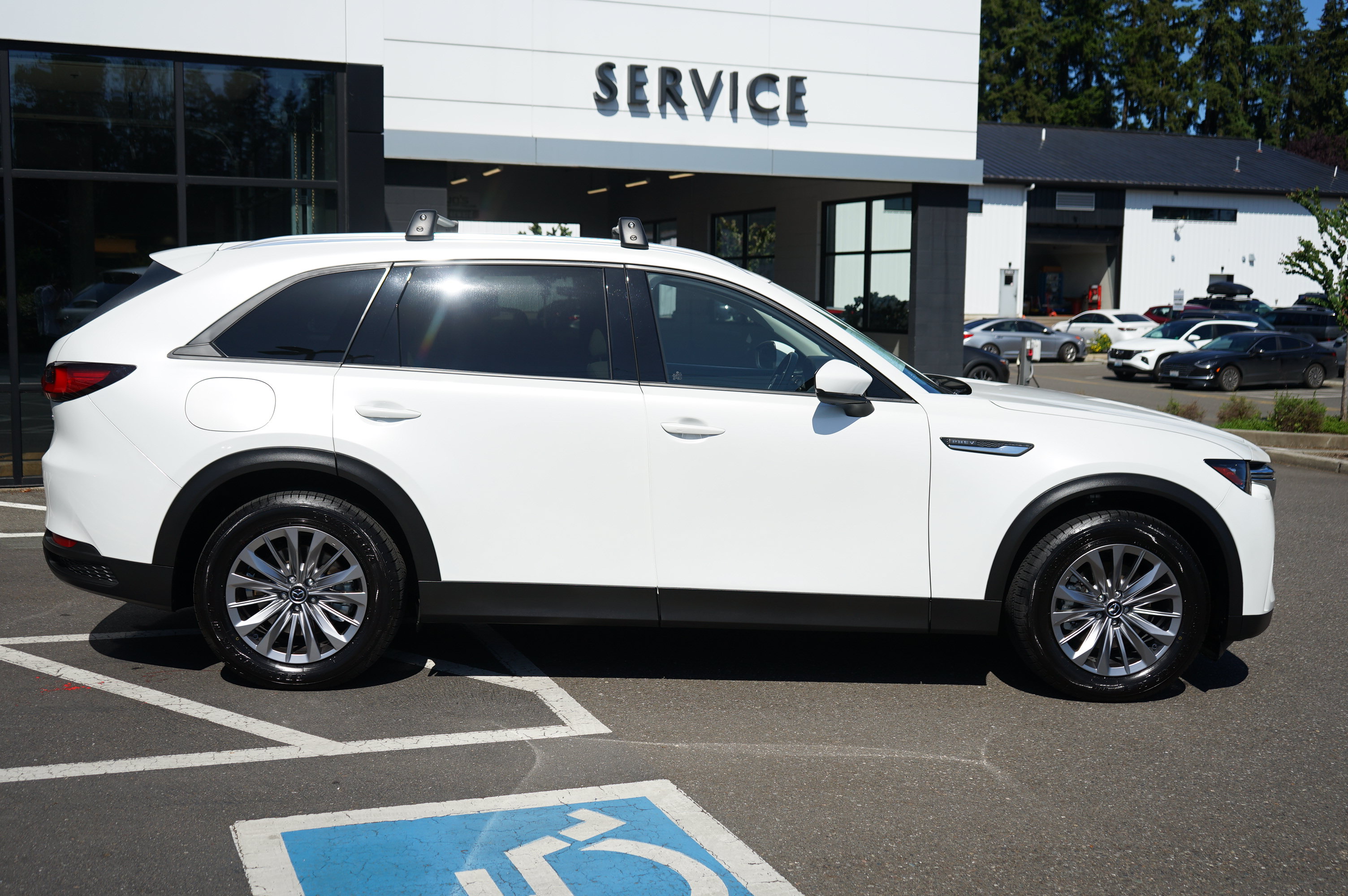 Certified 2024 MAZDA CX-90 Plug-In Hybrid w/ Preferred AWD/4WD image 2