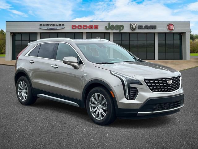 Used 2023 Cadillac XT4 Premium Luxury w/ Technology Package FWD image 1