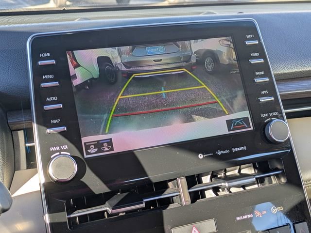 Used 2022 Toyota Avalon XLE image 24