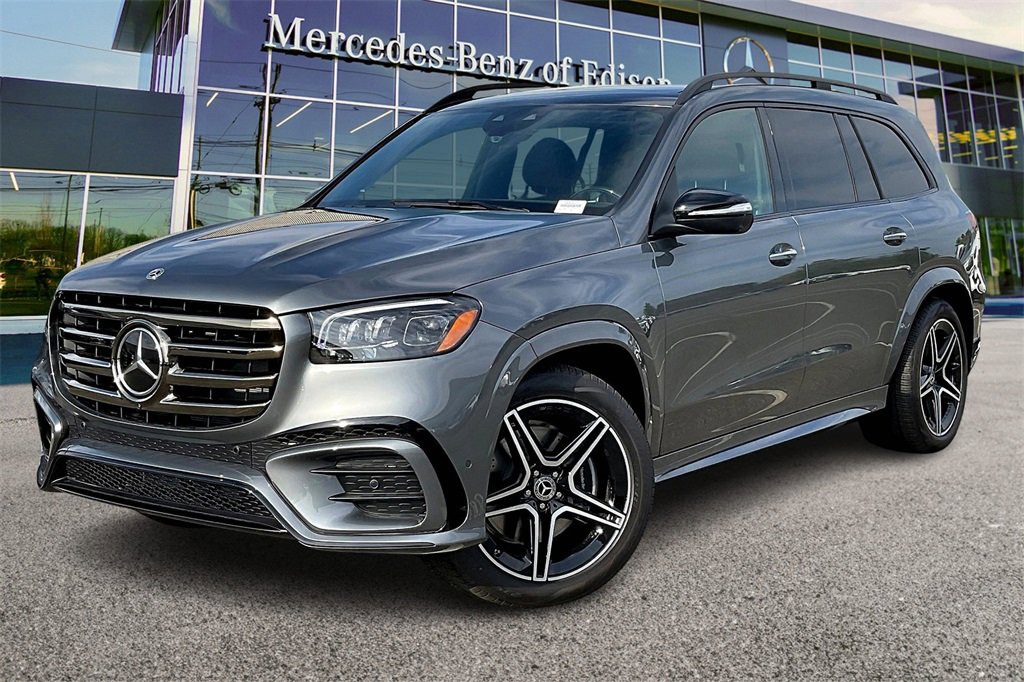New 2026 Mercedes-Benz GLS 450 4MATIC image 2