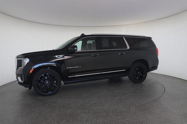 Used 2022 GMC Yukon XL Denali image 4