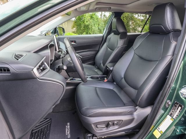 Used 2023 Toyota Corolla Cross XLE w/ Convenience Package FWD image 15