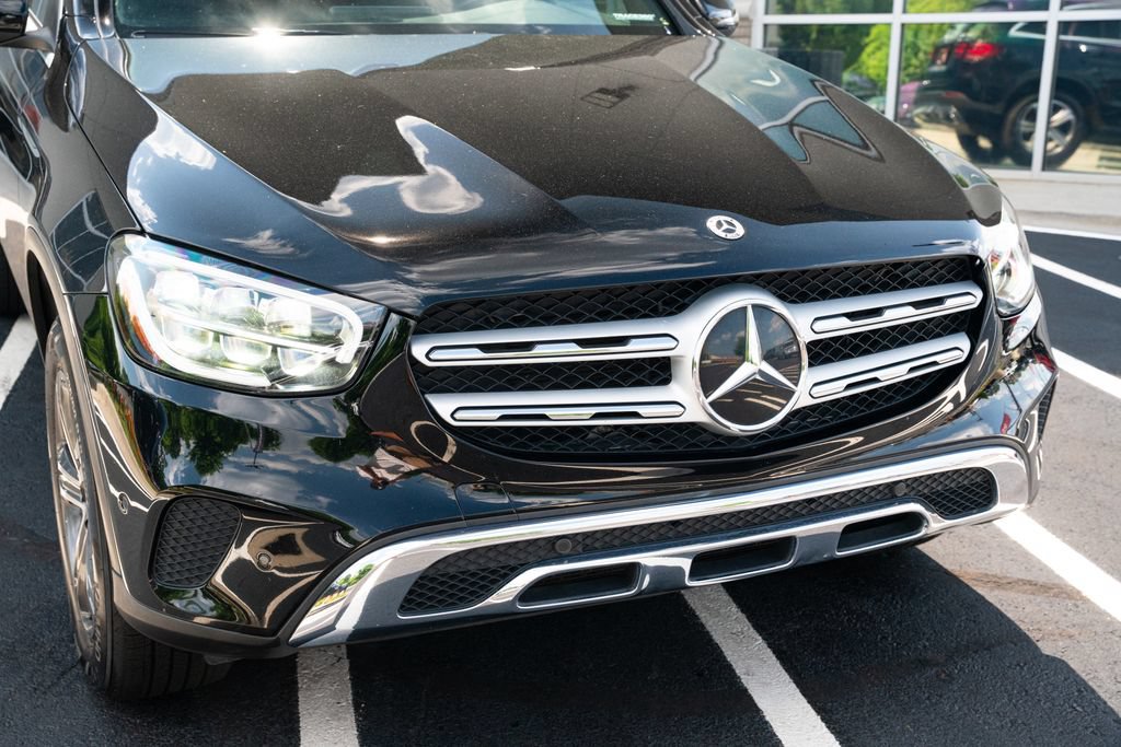 Used 2021 Mercedes-Benz GLC 300 4MATIC w/ Premium Package image 5