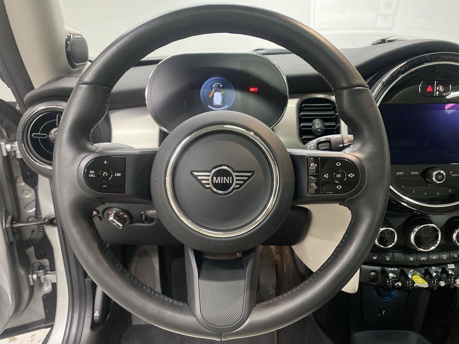 Used 2024 MINI Cooper SE w/ Signature Upholstery Package FWD image 15