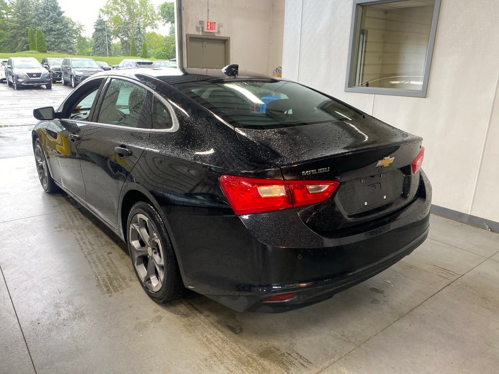 Used 2024 Chevrolet Malibu LT FWD image 3