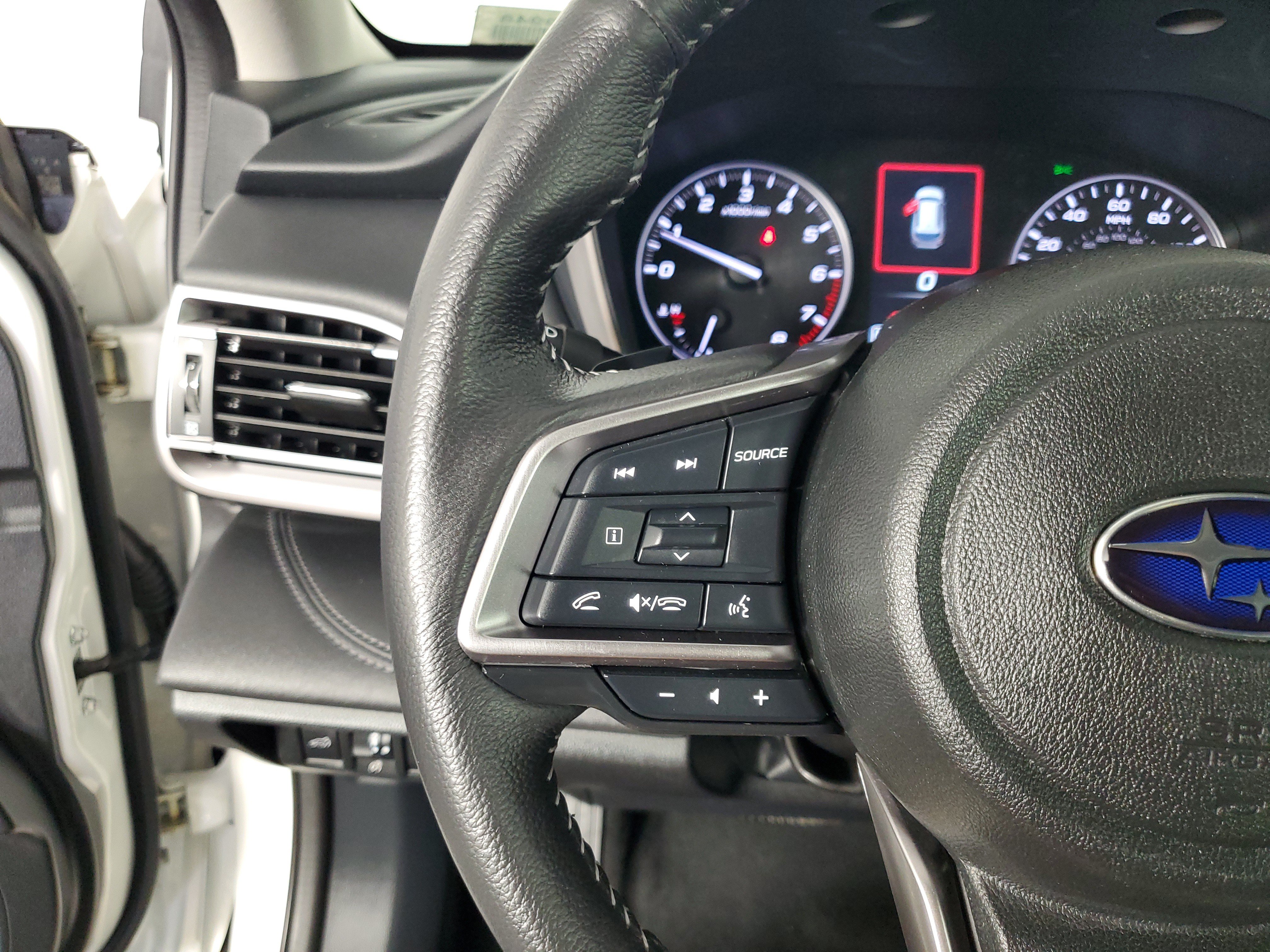 Used 2023 Subaru Outback Limited AWD/4WD image 25