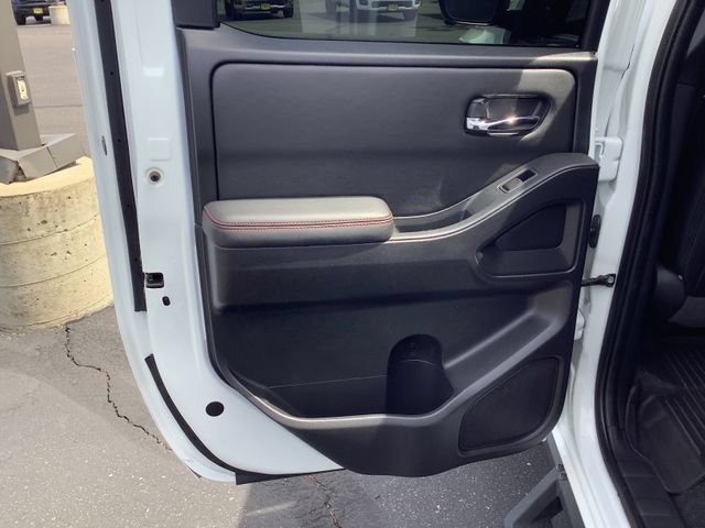 Used 2023 Nissan Frontier PRO-4X w/ Pro-4X Premium Package AWD/4WD image 26