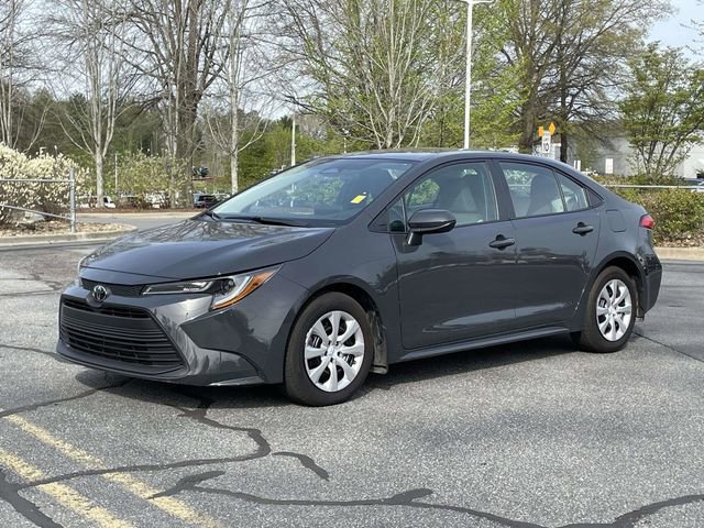 Used 2025 Toyota Corolla LE image 1