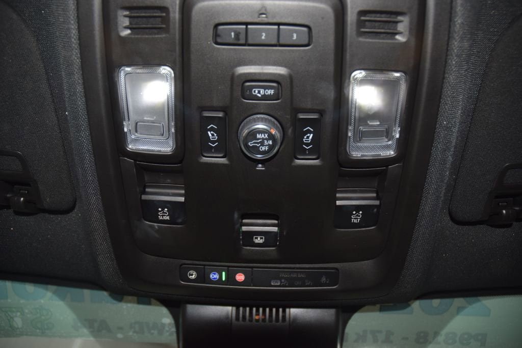 Used 2024 GMC Yukon AT4 AWD/4WD image 54