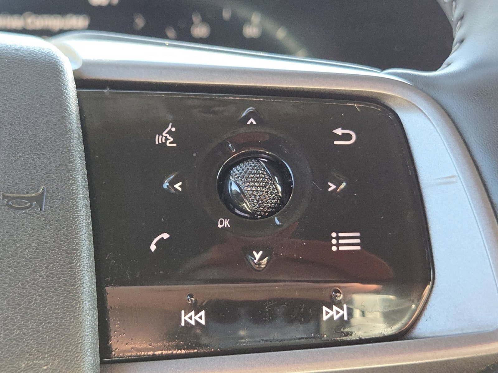 Used 2025 Nissan Murano SV FWD image 10