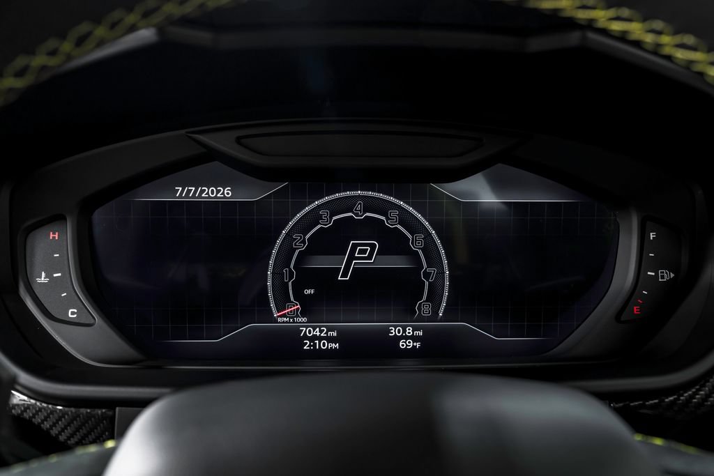Used 2024 Lamborghini Urus Performante AWD/4WD image 14