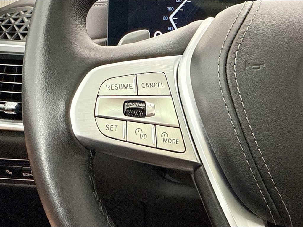 Certified 2025 BMW X7 xDrive40i w/ Parking Assistance Package image 11