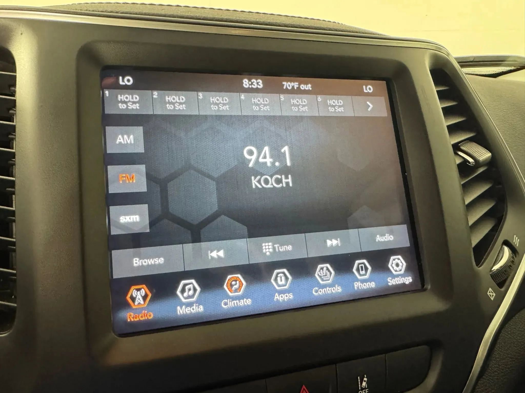 Used 2022 Jeep Cherokee Latitude Lux FWD image 19