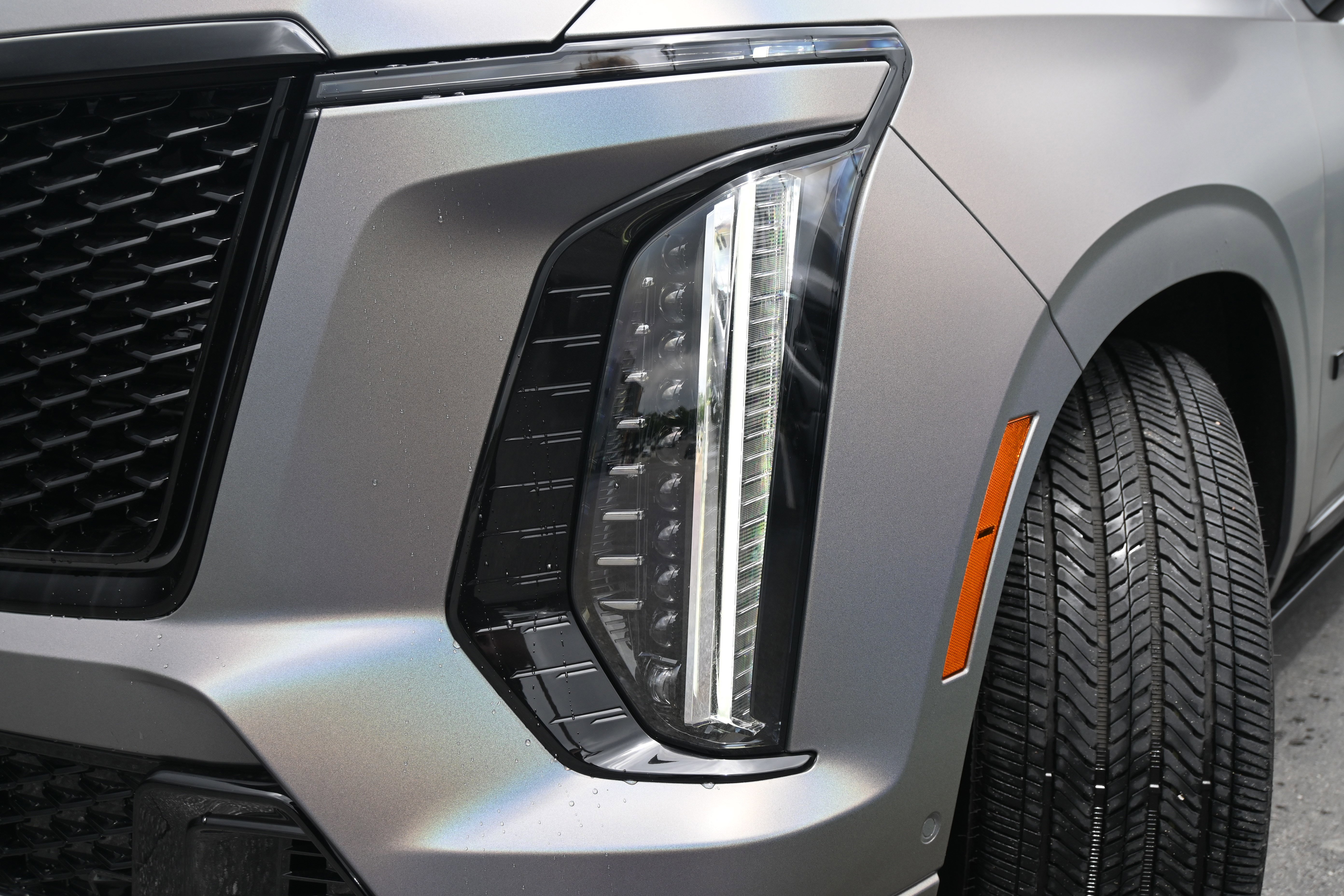 Used 2026 Cadillac Escalade V w/ LPO, ONYX Package AWD/4WD image 6