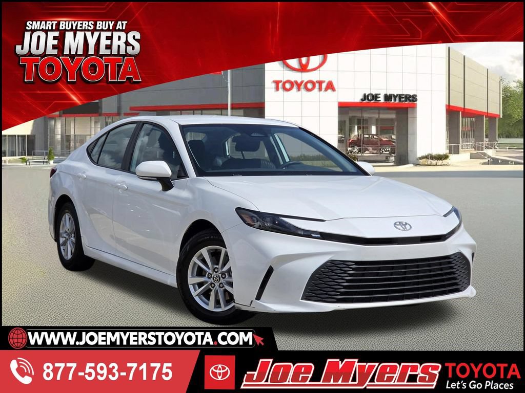 Used 2025 Toyota Camry LE FWD image 1