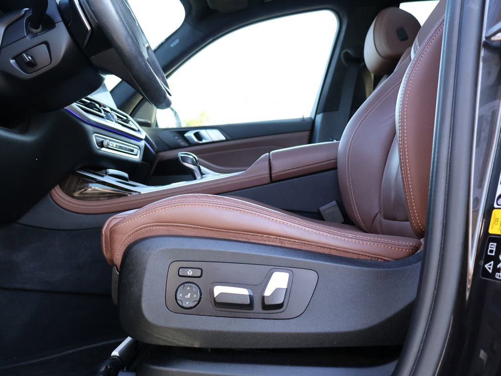 Used 2021 BMW X7 xDrive40i w/ Premium Package image 42