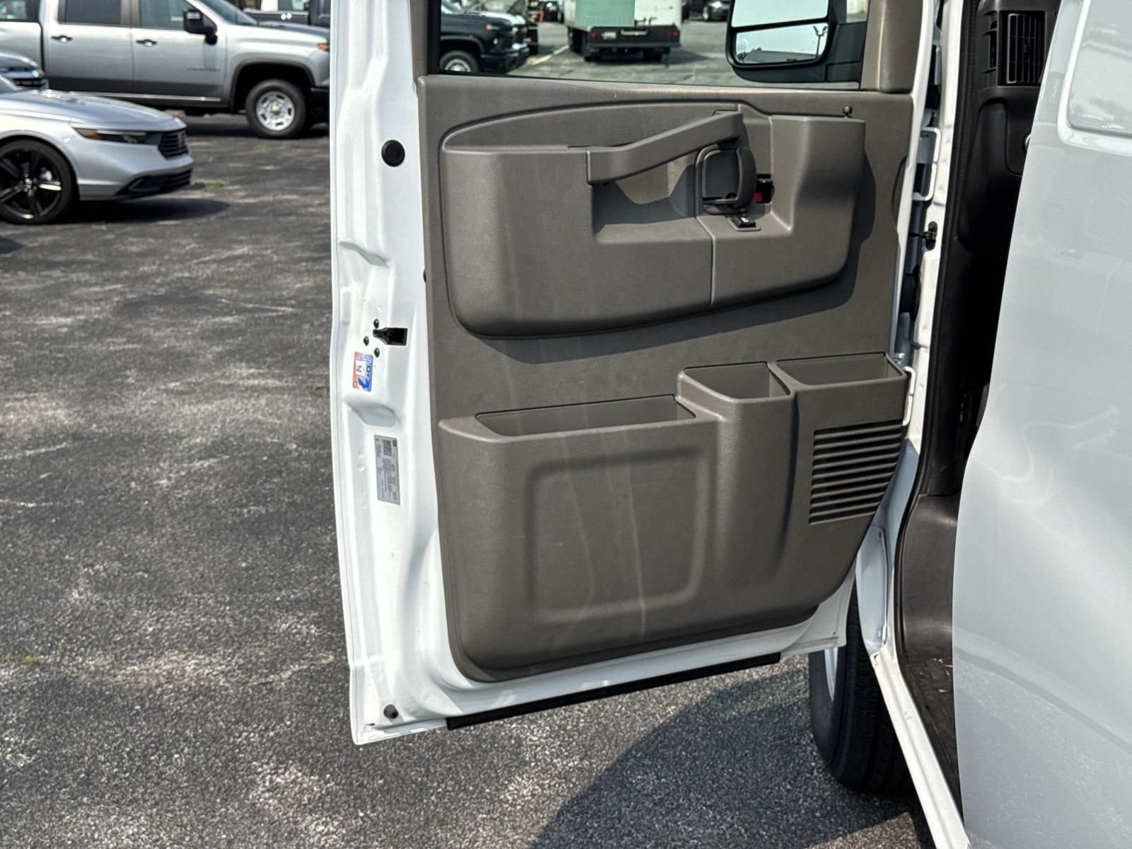 New 2026 Chevrolet Express 2500 w/ Driver Convenience Package RWD image 15