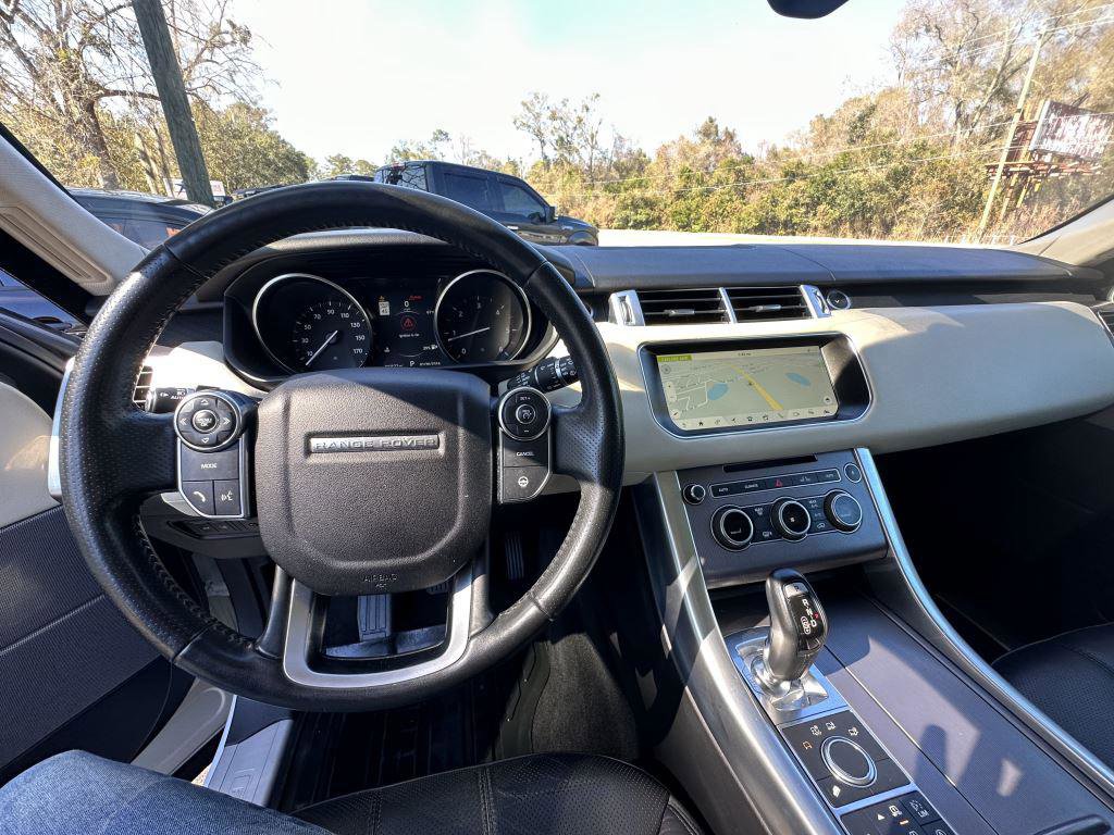Used 2017 Land Rover Range Rover Sport HSE image 9