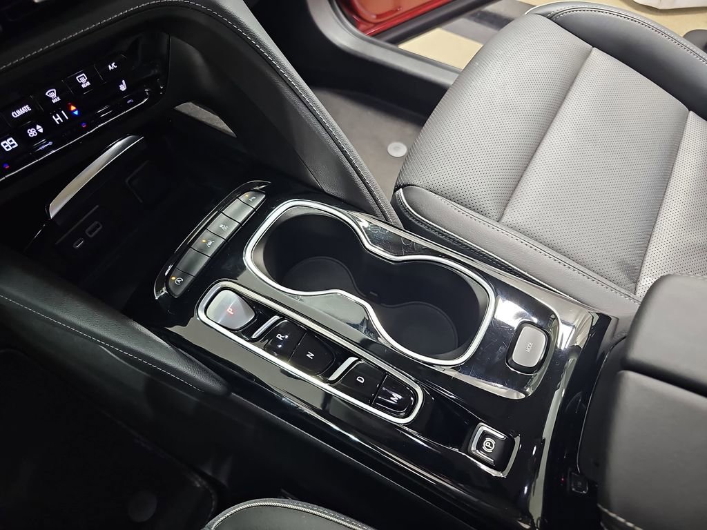 Used 2023 Buick Envision Essence image 30