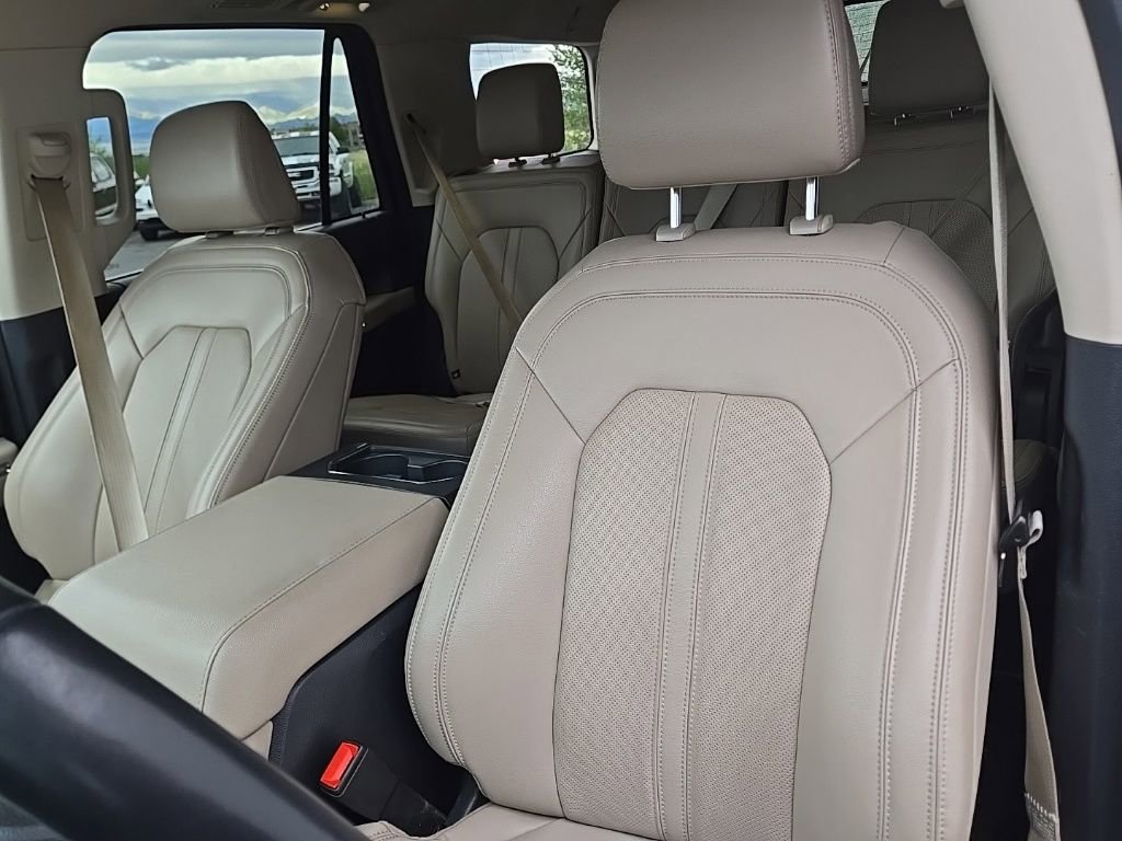 Used 2024 Ford Expedition Limited AWD/4WD image 20