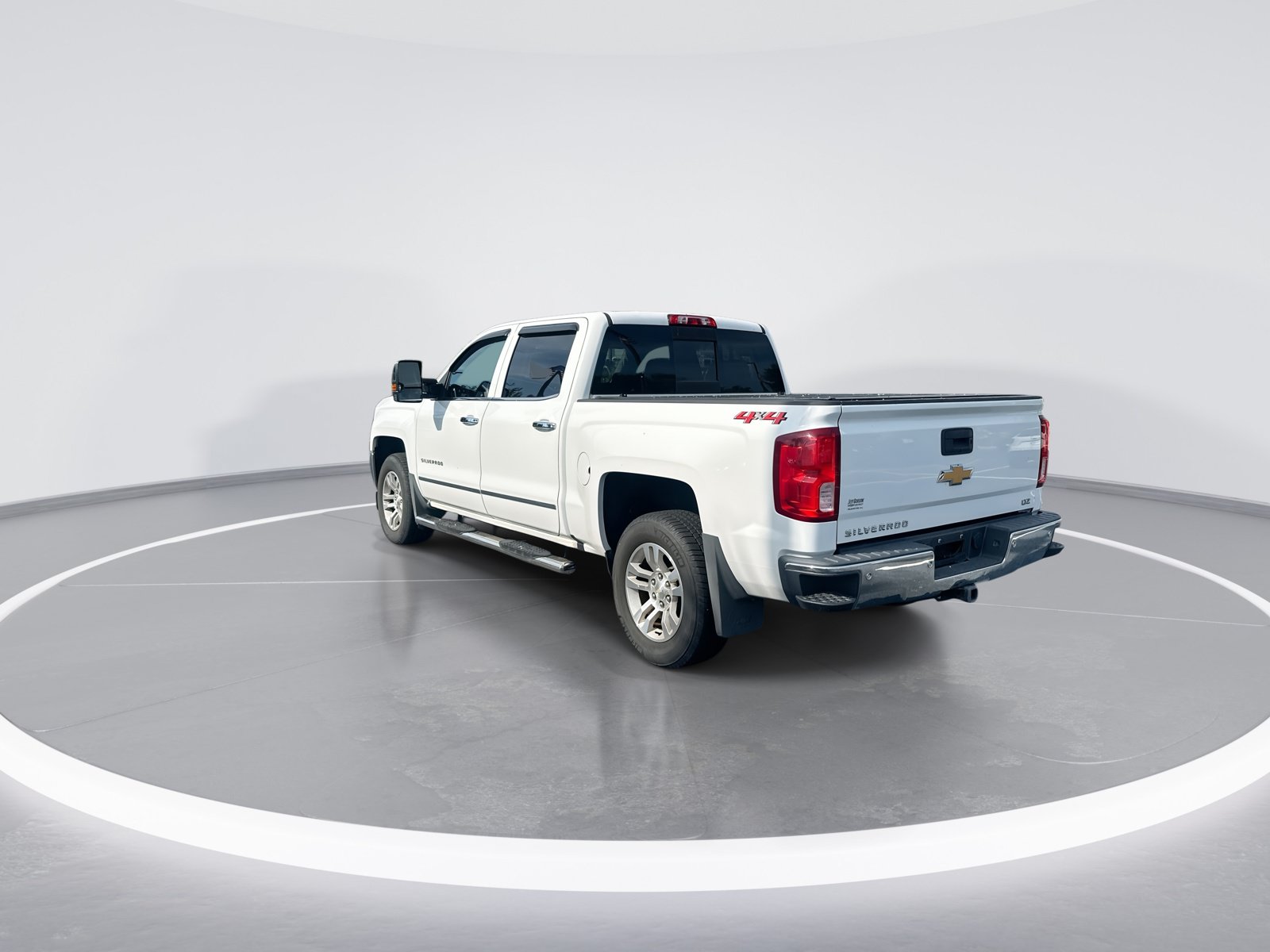 Used 2018 Chevrolet Silverado 1500 LTZ w/ LTZ Plus Package AWD/4WD image 7