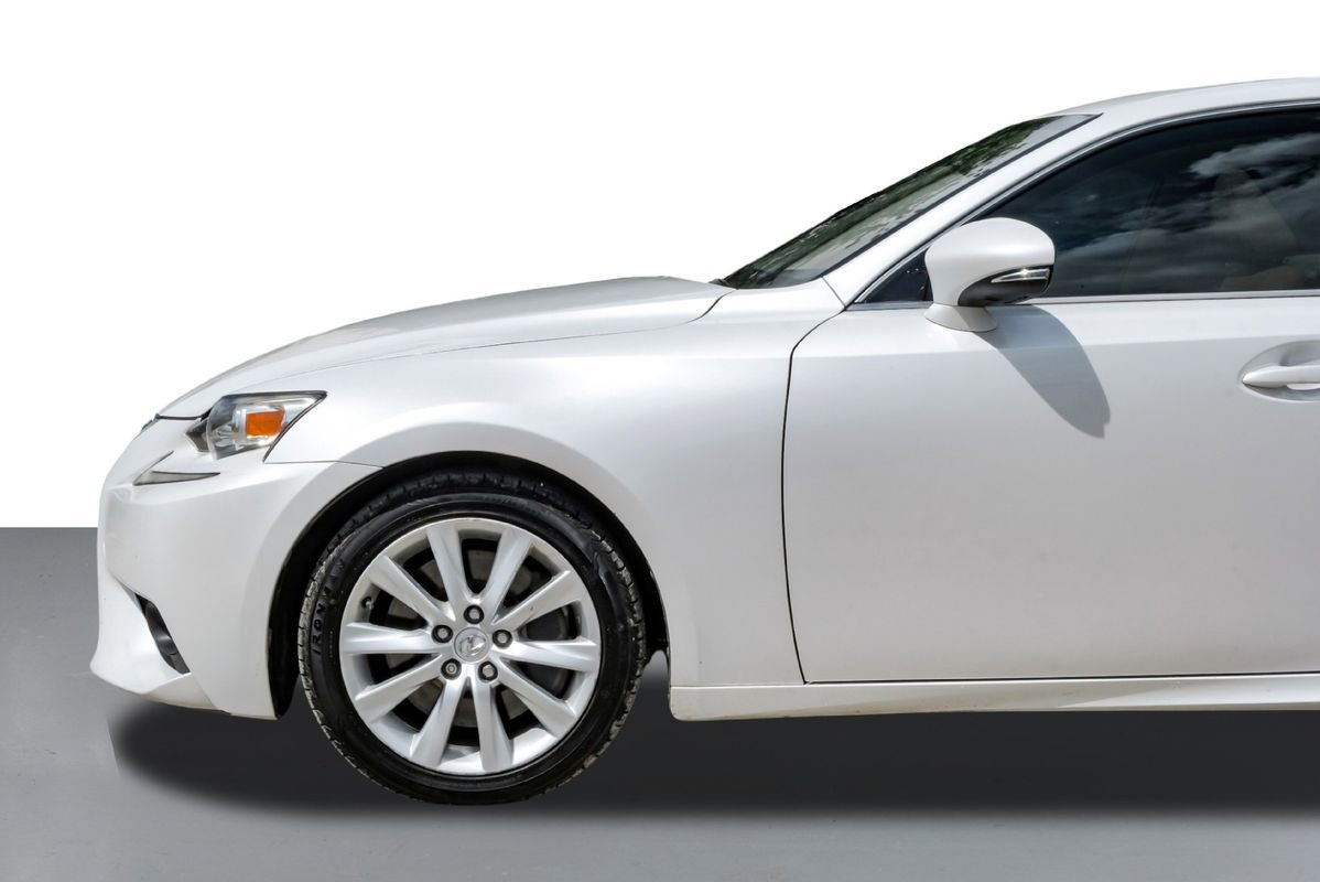 Used 2016 Lexus IS 200t RWD image 10